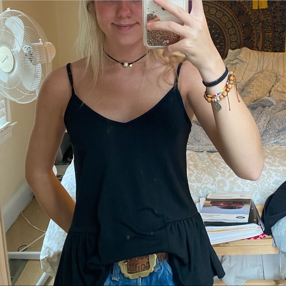 Black flowy tank top - Picture 2 of 3